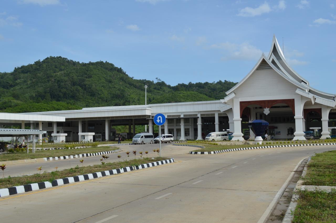 The M Bokeo Hotel Huay Xai Exterior photo
